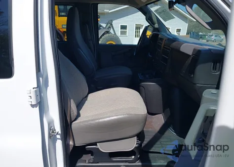 2021 Chevrolet Express Passenger Rwd 3500 Extended Wheelbase Lt from USA, damaged, VIN 1GAZGPF79M1309779